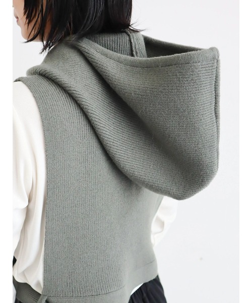 KBF（ケイビーエフ）の「KBF フーディーベスト（ベスト・レディース・ダークグリーン/ベージュ・FREE）」の11枚目の写真