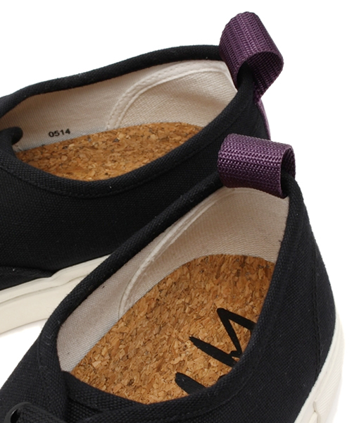 UNITED ARROWS（ユナイテッドアローズ）の「＜EYTYS（エイティーズ）＞ MOTHER（マザー） CANVAS◆（スニーカー・メンズ・ホワイト/ブラック・41/40/43/42/44/45）」の3枚目の写真