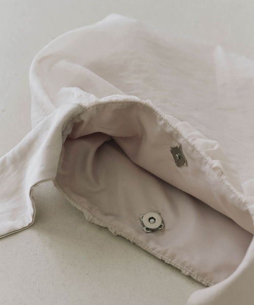 kaene(カエン)の「オーガンジー2wayリボンバッグ(ハンドバッグ・レディース・ブラック/ブラック×ブラック/ベージュ・FREE)」の22枚目の写真