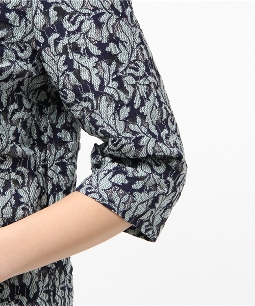 FIGARO Paris（フィガロパリ）の「◆ボーダーフラワーレース プルオーバー（シャツ/ブラウス・レディース・チャコールグレー/ネイビー・36/38）」の9枚目の写真