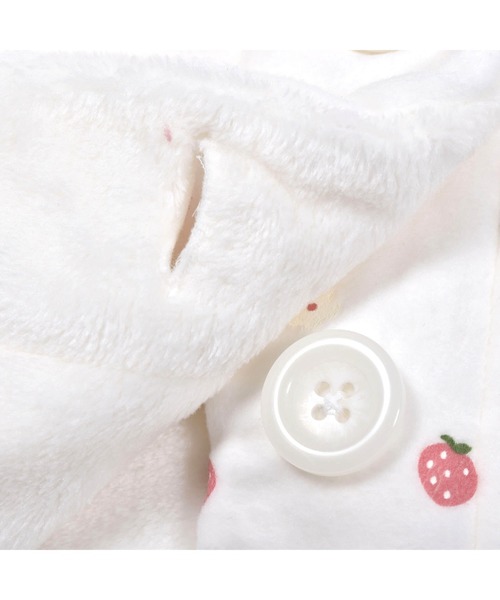 SLAP SLIP BABY（スラップスリップベビー）の「SLAPSLIPBABY/イチゴ花総柄ファーパッチ裏ボアマントベビー(50~90cm)（ポンチョ・キッズ・オフホワイト/ピンク・ONESIZE）」の18枚目の写真