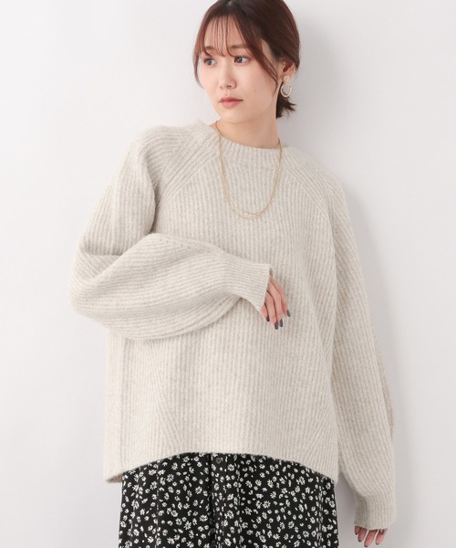 GLOBAL WORK(グローバルワーク)の「フワフワHug meアゼプルオーバー/295862(ニット/セーター・レディース・ブルー/オレンジ系その他6/キャメル/グリーン系その他3/ブラウン系その他6・MEDIUM/LARGE)」の4枚目の写真