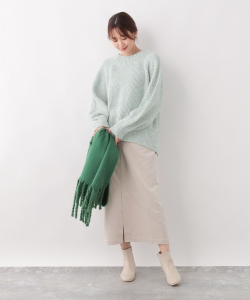 GLOBAL WORK(グローバルワーク)の「フワフワHug meアゼプルオーバー/295862(ニット/セーター・レディース・ブルー/オレンジ系その他6/キャメル/グリーン系その他3/ブラウン系その他6・MEDIUM/LARGE)」の12枚目の写真