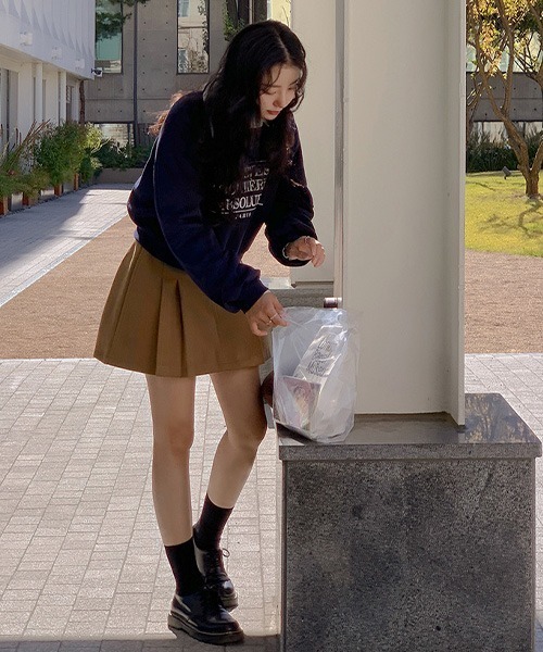 SONA(ソナ)の「SONYUNARA 英文レタリングセミクロップ起毛トレーナー(スウェット・レディース・オートミール/ネイビー・FREE)」の8枚目の写真