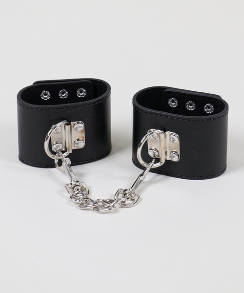 SPINNS(スピンズ)の「【2個セット】手錠モチーフ フェイクレザーブレスレット(ブレスレット・レディース・ブラック・ONESIZE)」の9枚目の写真