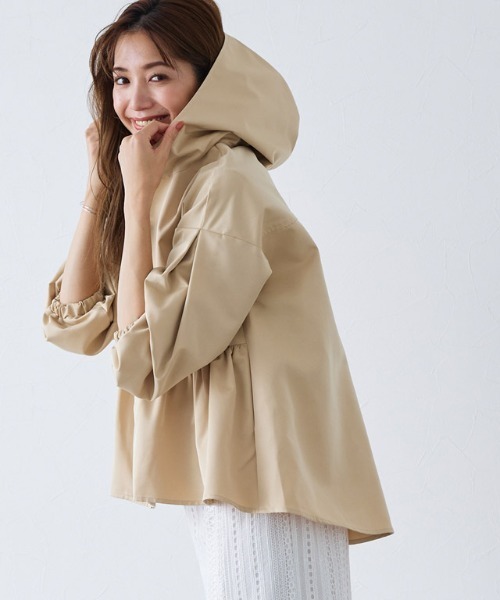 Pierrot（ピエロ）の「フーディバックタックフレアブルゾン（ブルゾン・レディース・ブラック/ベージュ/ターコイズブルー/グレー系その他・M/L）」の5枚目の写真