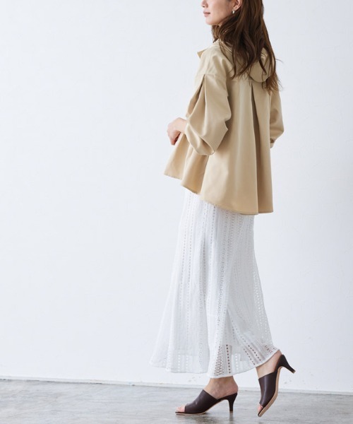 Pierrot（ピエロ）の「フーディバックタックフレアブルゾン（ブルゾン・レディース・ブラック/ベージュ/ターコイズブルー/グレー系その他・M/L）」の9枚目の写真