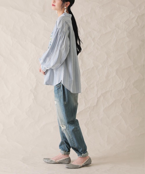 somari imagination（ソマリ イマジネーション）の「『花柄刺繍ボリューム袖シャツブラウス』（シャツ/ブラウス・レディース・サックスブルー/ホワイト・1/2）」の18枚目の写真