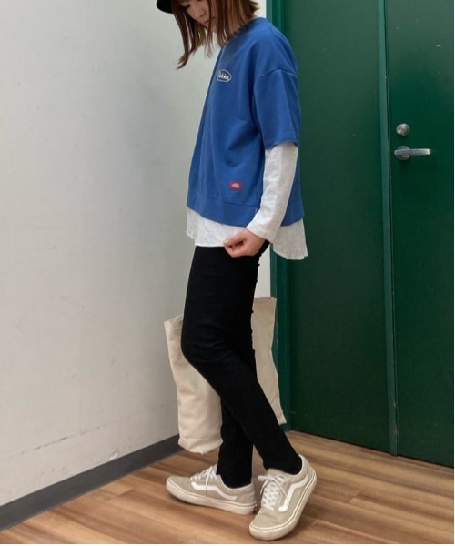 NAVY(ネイビー)の「Magic Legs パーフェクトレッグス 無地ストレッチスキニーパンツ(その他パンツ・レディース・ブラック・S/M/L/XL)」の13枚目の写真