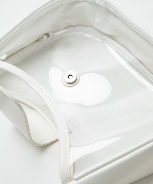 WEGO（ウィゴー）の「WEGO/チェーンMIXクリアショルダーバッグ（ショルダーバッグ・レディース・ホワイト/ブラック・FREE）」の5枚目の写真