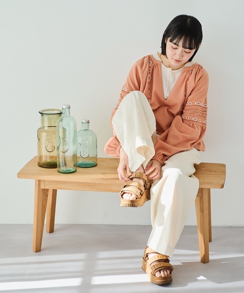 売れ筋商品|||Crisp クリスプ【2023SSカタログ掲載】クロスステッチ刺繍ブラウス Crisp クリスプ【2023SSカタログ掲載】クロスステッチ刺繍