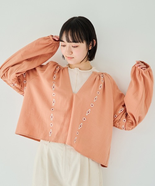 売れ筋商品|||Crisp クリスプ【2023SSカタログ掲載】クロスステッチ刺繍ブラウス Crisp クリスプ【2023SSカタログ掲載】クロスステッチ刺繍