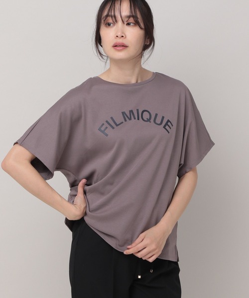 Elura(エルーラ)の「サマ見えリラックスロゴTシャツ(Tシャツ/カットソー・レディース・グレー/ホワイト/ブラック/ホワイト系その他6・MEDIUM/LARGE/SMALL)」の4枚目の写真