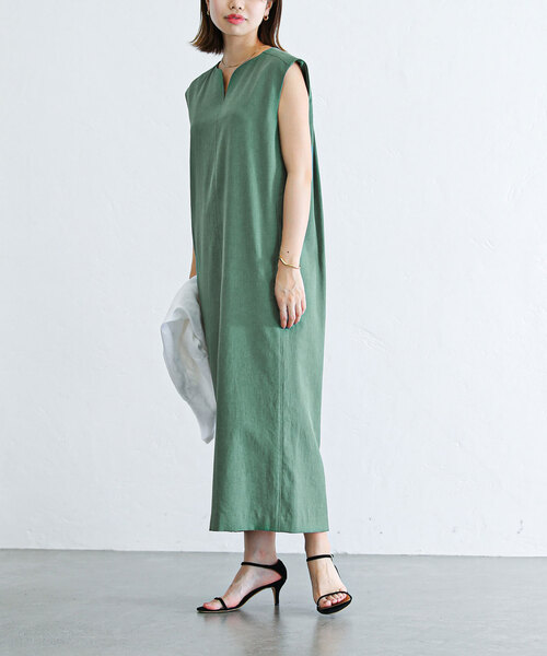 La TOTALITE（ラトータリテ）の「麻混ツイルコクーンワンピース（ワンピース・レディース・グリーン/ベージュ/ネイビー・FREE）」の2枚目の写真