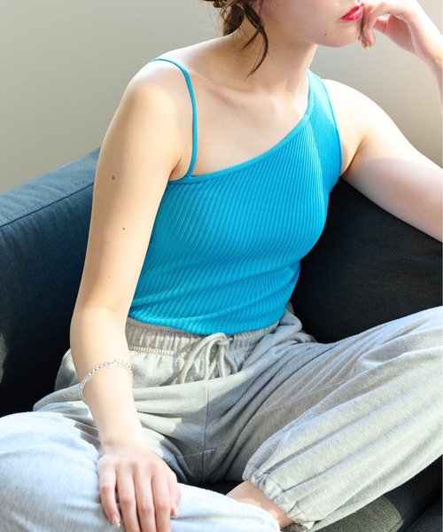 ECRIRE(エクリール)の「コーデのアクセントに。アシンメトリーリブタンクトップ(タンクトップ・レディース・ブラック/オフホワイト/ブルー・フリー)」の1枚目の写真