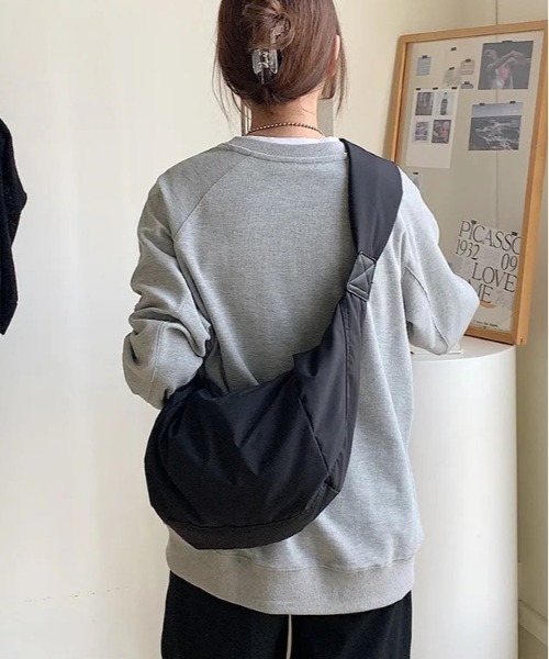 BARELY BLUE(ベアリーブルー)の「【 BARELY BLUE / ベアリーブルー 】 ライト ワンショルダーバッグ(ショルダーバッグ・レディース・ブラック/アイボリー・FREE)」の7枚目の写真