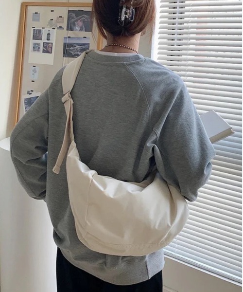 BARELY BLUE(ベアリーブルー)の「【 BARELY BLUE / ベアリーブルー 】 ライト ワンショルダーバッグ(ショルダーバッグ・レディース・ブラック/アイボリー・FREE)」の8枚目の写真