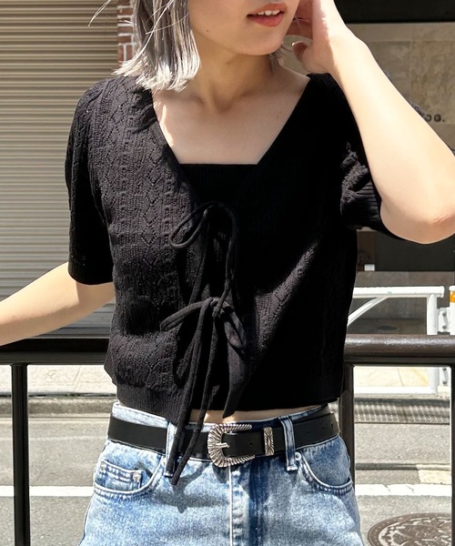 INGNI(イング)の「パターンメッシュフロントリボンニットカーデ+キャミアンサンブル(アンサンブル・レディース・オフホワイト/ブラック/ピンク・M)」の11枚目の写真