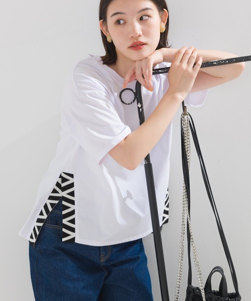 FURRY(ファーリー)の「COTTONサイドニット切替プルオーバー(Tシャツ/カットソー・レディース・ホワイト/グレイッシュベージュ/ブラック・FREE)」の2枚目の写真