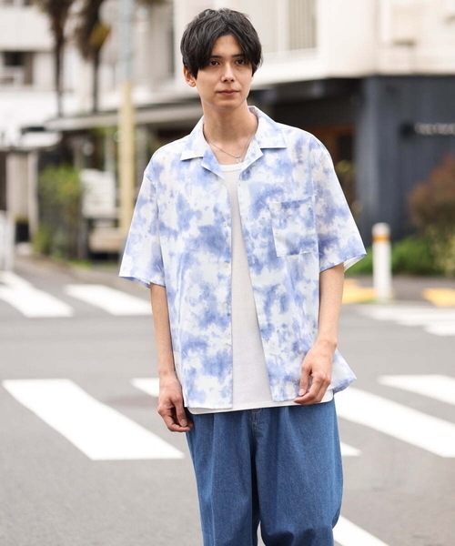 a.v.v（アーヴェヴェ）の「【接触冷感/速乾】ムラ染風プリントシャツ(五分袖)（シャツ/ブラウス・メンズ・ライトブルー/グリーン・48/46）」の10枚目の写真