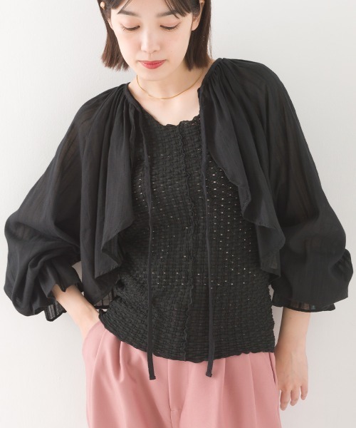 OMNES(オムネス)の「チェーン刺繍キャンディースリーブショート丈ブラウス(シャツ/ブラウス・レディース・ナチュラル/アイボリー/ブラック・FREE)」の3枚目の写真