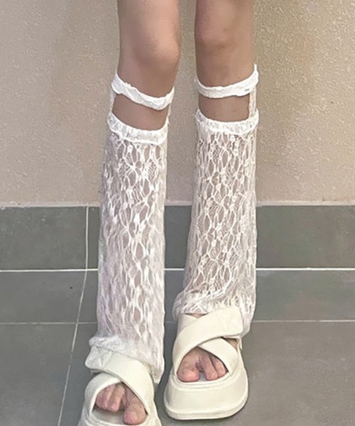 ALTROSE（アルトローズ）の「ガーターベルト風 韓国 レッグカバー レッグウォーマー レース（レッグウォーマー・レディース・ホワイト/ブラック・FREE）」の14枚目の写真