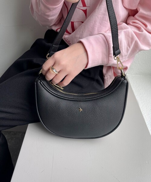 PETA+JAIN（ペタアンドジェーン）の「【PETA+JAIN/ペタアンドジェーン】三日月ワンショルバッグ（ショルダーバッグ・レディース・ピンク/ブラック・FREE）」の2枚目の写真