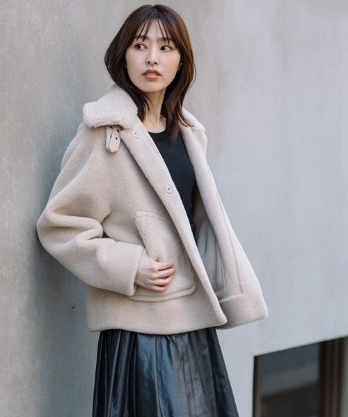 Munich（ミューニック）の「ウールシープボアムートンボンバージャケット（ムートンコート・レディース・ダークグレー/ライトベージュ/ベージュ・FREE）」の7枚目の写真