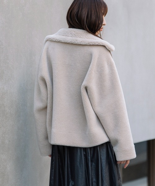 Munich（ミューニック）の「ウールシープボアムートンボンバージャケット（ムートンコート・レディース・ダークグレー/ライトベージュ/ベージュ・FREE）」の9枚目の写真