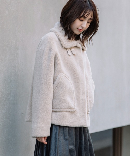 Munich（ミューニック）の「ウールシープボアムートンボンバージャケット（ムートンコート・レディース・ダークグレー/ライトベージュ/ベージュ・FREE）」の12枚目の写真