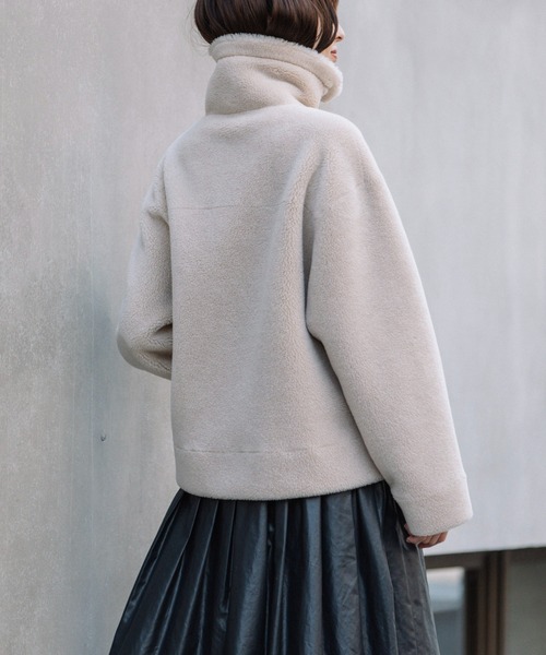 Munich（ミューニック）の「ウールシープボアムートンボンバージャケット（ムートンコート・レディース・ダークグレー/ライトベージュ/ベージュ・FREE）」の17枚目の写真