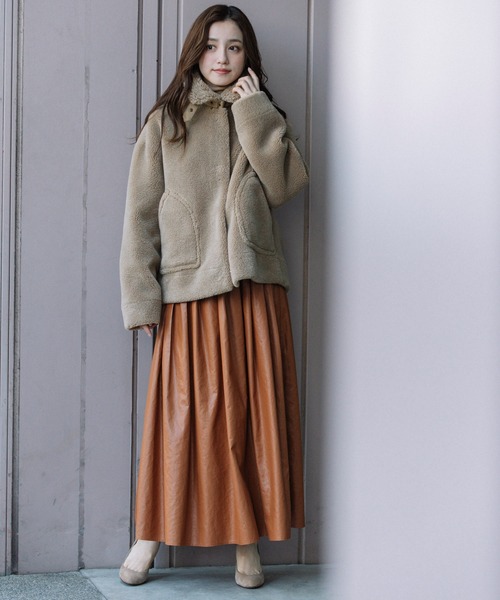 Munich（ミューニック）の「ウールシープボアムートンボンバージャケット（ムートンコート・レディース・ダークグレー/ライトベージュ/ベージュ・FREE）」の18枚目の写真