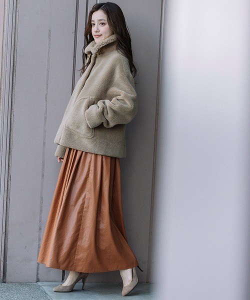 Munich（ミューニック）の「ウールシープボアムートンボンバージャケット（ムートンコート・レディース・ダークグレー/ライトベージュ/ベージュ・FREE）」の19枚目の写真