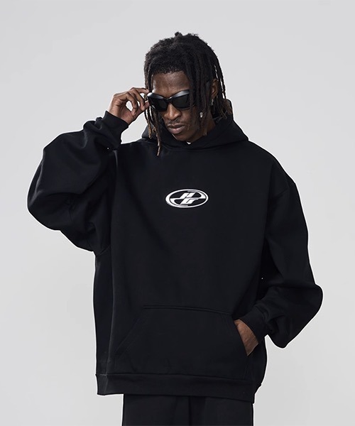 HARSH AND CRUEL（ハーシュアンドクルーエル）の「メタリックロゴ プルオーバーパーカ HC23W3TP03【Harsh and Cruel】（パーカー・メンズ・ブラック・L/XL/M）」の3枚目の写真