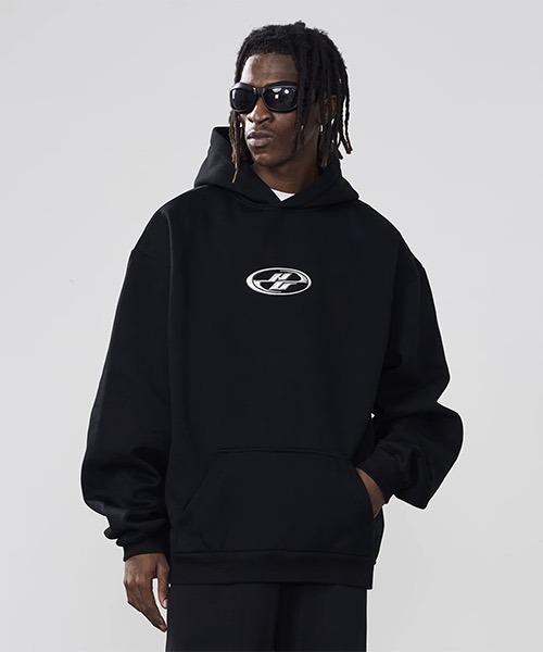 HARSH AND CRUEL（ハーシュアンドクルーエル）の「メタリックロゴ プルオーバーパーカ HC23W3TP03【Harsh and Cruel】（パーカー・メンズ・ブラック・L/XL/M）」の4枚目の写真