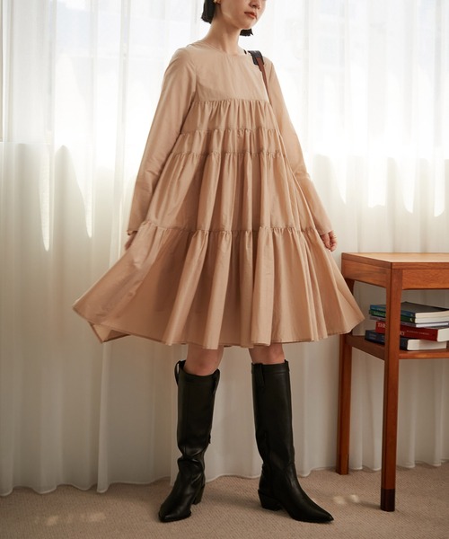Stylevoice for xxx(スタイルヴォイスフォー)の「ボリュームティアードミニワンピース(ワンピース・レディース・ブラウン/ベージュ/ブラック・FREE)」の4枚目の写真