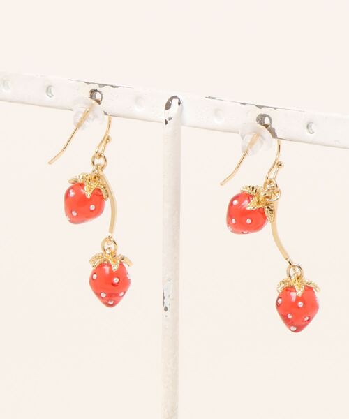 tone（トーン）の「【Arivenalice】【ZOZOTOWN限定】小さな2つのいちごピアス(MA)（ピアス（両耳用）・レディース・クリア/ピンク/レッド・FREE）」の8枚目の写真