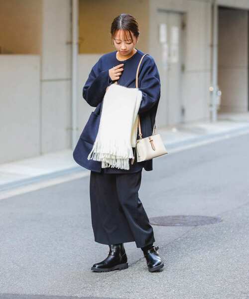 RODE SKO（ロデスコ）の「チャーム付ヨコナガショルダーバッグ（ショルダーバッグ・レディース・アイボリー/ブラック系その他/ライトグレー・ONE）」の22枚目の写真