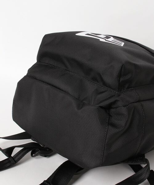 NEW ERA（ニューエラ）の「【NEW ERA/ニューエラ】Child ライトパック 11L（バックパック/リュック・キッズ・ブラック/ブラック系その他・FREE）」の4枚目の写真