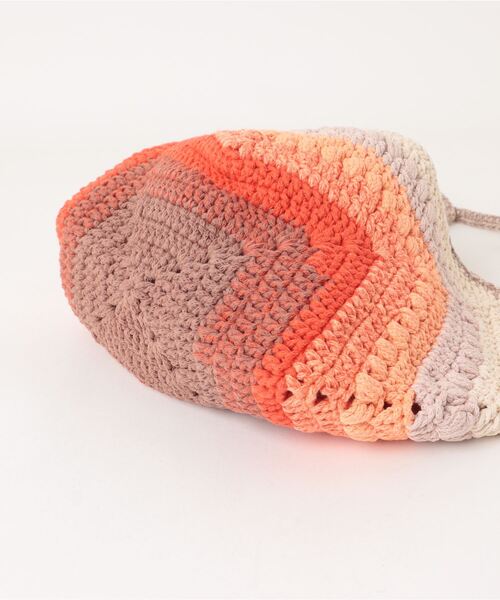 Q（キュー）の「グラデーションマクラメ肩入れバッグ（ハンドバッグ・レディース・オレンジ/エメラルド・ONE SIZE）」の14枚目の写真