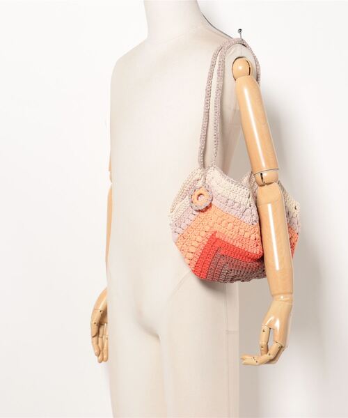 Q（キュー）の「グラデーションマクラメ肩入れバッグ（ハンドバッグ・レディース・オレンジ/エメラルド・ONE SIZE）」の16枚目の写真