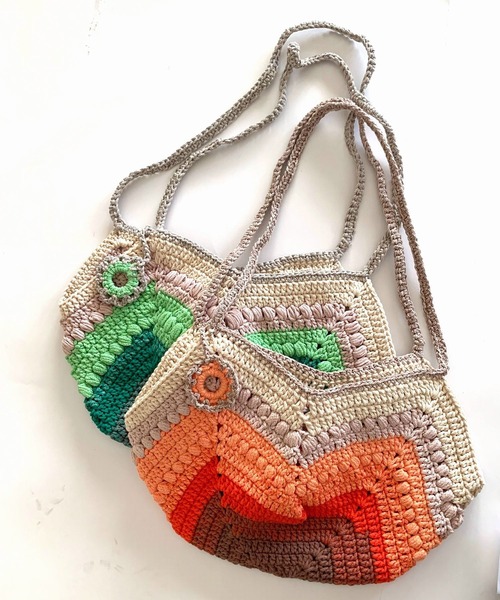 Q（キュー）の「グラデーションマクラメ肩入れバッグ（ハンドバッグ・レディース・オレンジ/エメラルド・ONE SIZE）」の13枚目の写真