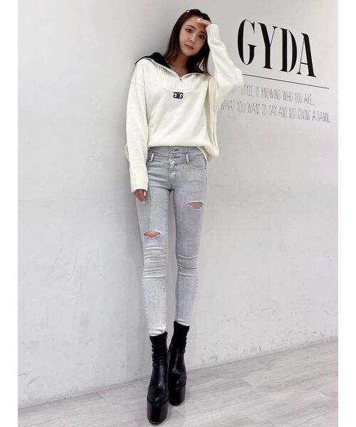 GYDA(ジェイダ)の「ハイウエスト ボタン ダメージ ケミカル カラースキニーパンツ(その他パンツ・レディース・ベージュ/ライトグレー・SMALL/MEDIUM/X-SMALL)」の13枚目の写真