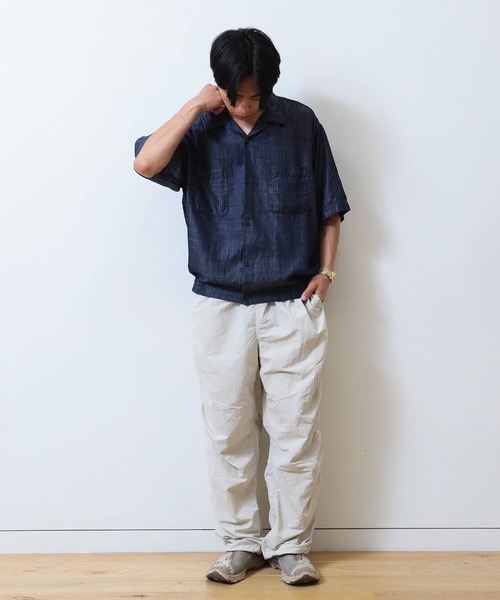 BEAMS(ビームス)の「BEAMS / デニム クロップド シャツ(シャツ/ブラウス・メンズ・ブルー/インディゴブルー・S/M/XL/L)」の15枚目の写真