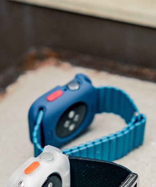 zandy（ズィーアンドワイ）の「zandy ズィーアンドワイ Apple Watch ケース＆ベルトセット マットタイプ【スクエアソフトフレーム】 アップルウォッチカバー& レザーループ 皮革ベルト /// set1（デジタル腕時計・メンズ・レッド系その他/オレンジ系その他/イエロー× ブルー/ブラック×ブラック/グリーン/ネイビー/ブルーグレー/ウッド/ラスタ/ブラック×レッド/ホワイト×ブルー/クリア/ブラウン系その他・S/M）」の8枚目の写真