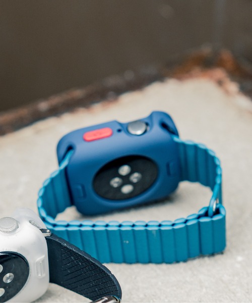 zandy（ズィーアンドワイ）の「zandy ズィーアンドワイ Apple Watch ケース＆ベルトセット マットタイプ【スクエアソフトフレーム】 アップルウォッチカバー& レザーループ 皮革ベルト /// set1（デジタル腕時計・メンズ・レッド系その他/オレンジ系その他/イエロー× ブルー/ブラック×ブラック/グリーン/ネイビー/ブルーグレー/ウッド/ラスタ/ブラック×レッド/ホワイト×ブルー/クリア/ブラウン系その他・S/M）」の14枚目の写真