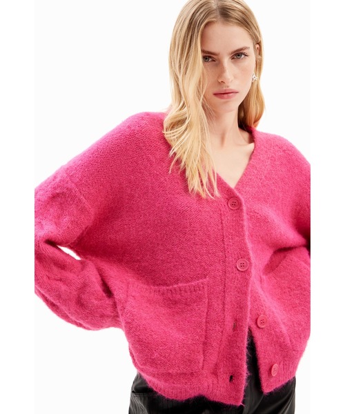 Desigual(デシグアル)の「マーガレット オーバーサイズカーディガン(ニット/セーター・レディース・レッド・S/L)」の5枚目の写真