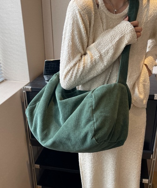 aimoha（アイモハ）の「B.A.G.コーデュロイショルダーバッグ（ショルダーバッグ・レディース・オフホワイト/パープル/グリーン・FREE）」の13枚目の写真