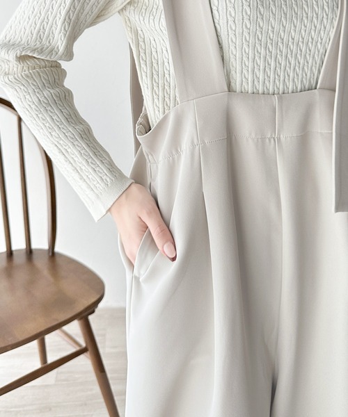 classicalelf(クラシカルエルフ)の「大人のワイドストレート。アシメバックルベルトサロペット(サロペット/オーバーオール・レディース・アイボリー/ブラック/チャコールグレー・LARGE/SMALL/X-LARGE/MEDIUM)」の13枚目の写真