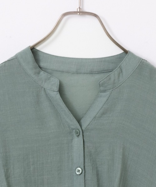 NAVY(ネイビー)の「NAVY スラブ裾タック5分袖 セミシアー スキッパーブラウス(シャツ/ブラウス・レディース・ネイビー/ホワイト/ライトオリーブ・M/L/S/XL)」の11枚目の写真